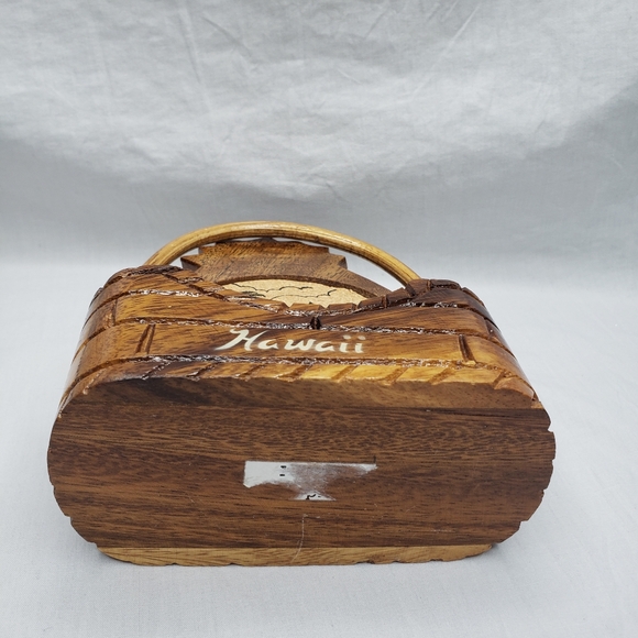 Carved Wood Hawaii Pineapple Coasters and Holder - Picture 7 of 8